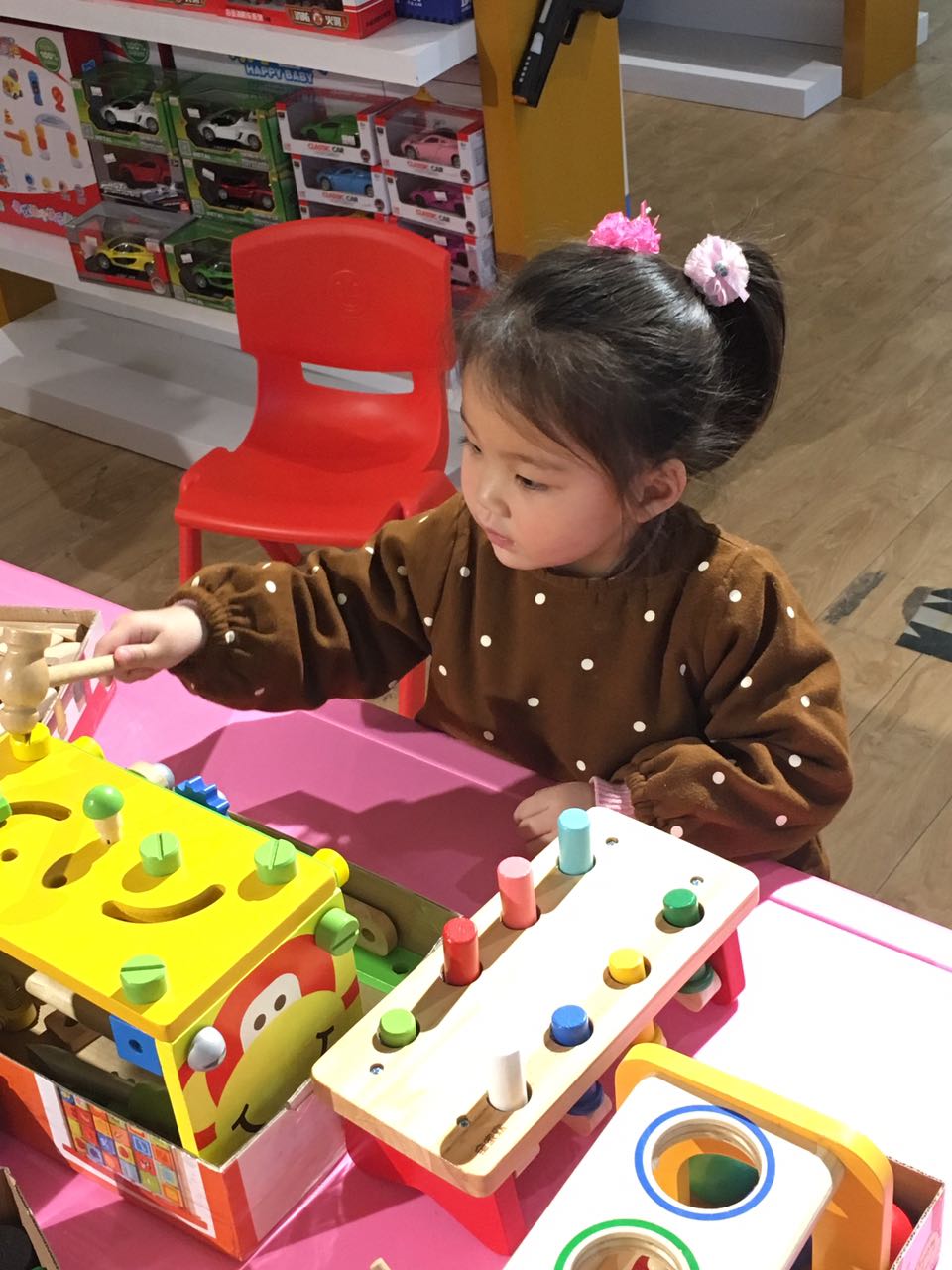 想要开成功玩具加盟店首先氛围好