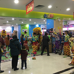 创办首个实体“玩具店”怎么做